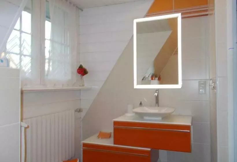 Aamiaismajoitus (B&B) Les Ajoncs