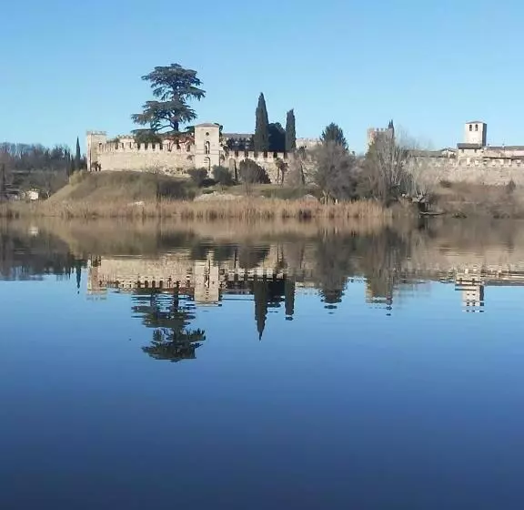 Hotelli Agriturismo Il Glicine Bianco
