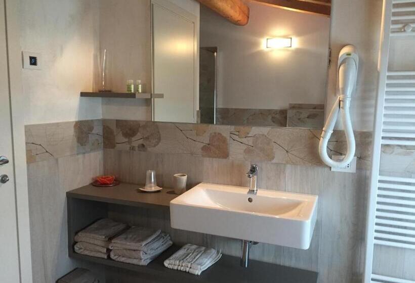 בית מלון כפרי Agriturismo Il Glicine Bianco