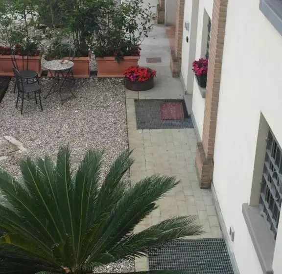 Hotelli Agriturismo Il Glicine Bianco