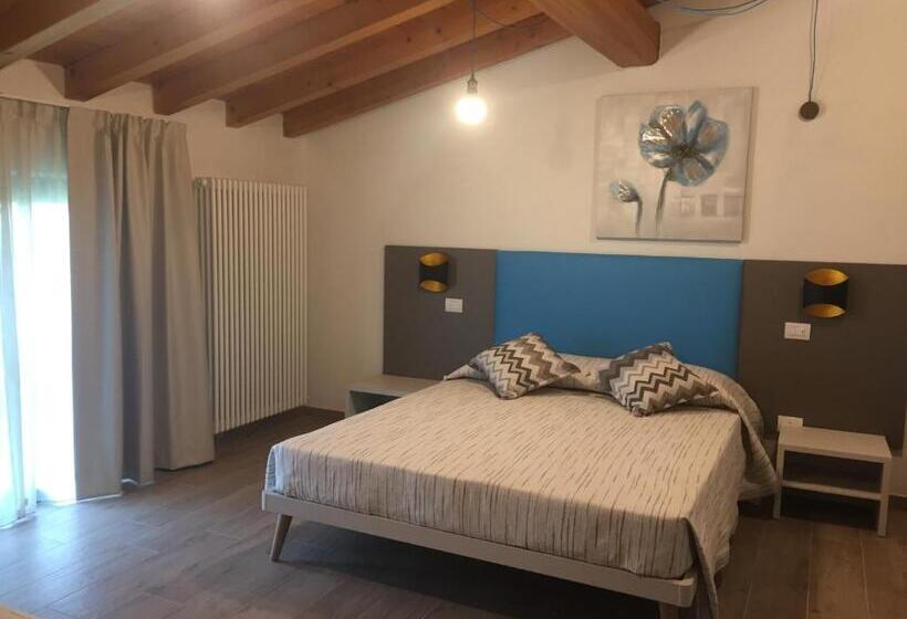 בית מלון כפרי Agriturismo Il Glicine Bianco
