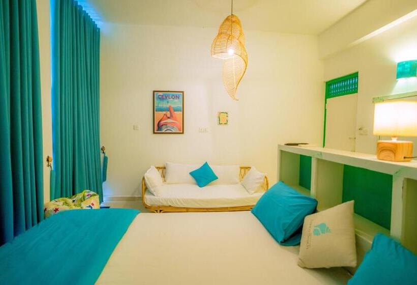 فندق Trinco Beach By Dsk