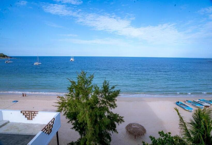 فندق Trinco Beach By Dsk