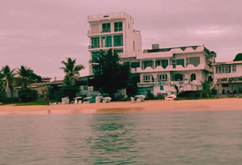 فندق Trinco Beach By Dsk