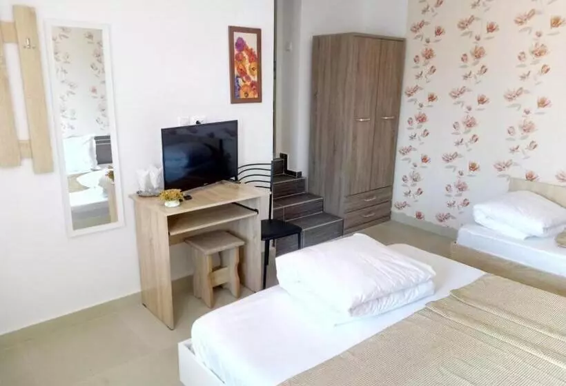 پانسیون Camere De Inchiriat Carpati