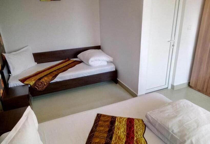 פנסיון Camere De Inchiriat Carpati