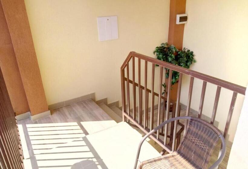 פנסיון Camere De Inchiriat Carpati