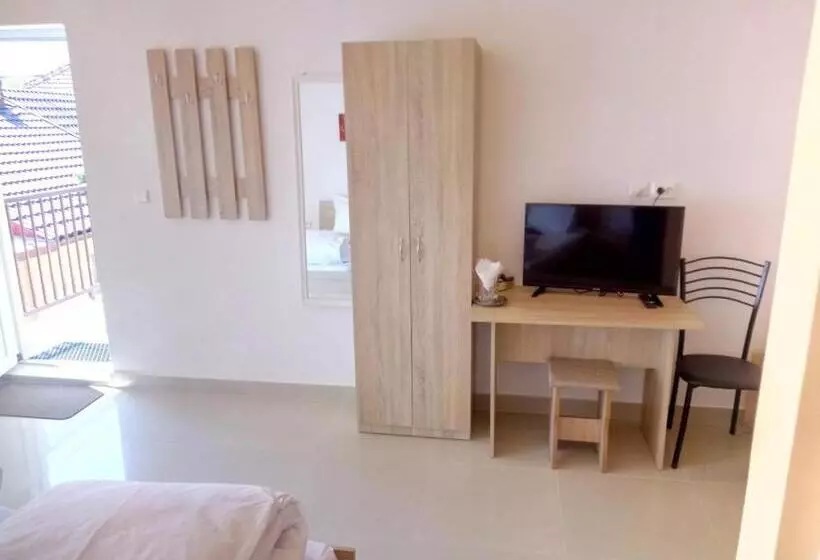 پانسیون Camere De Inchiriat Carpati