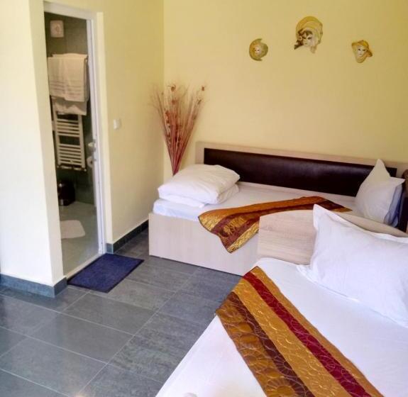 פנסיון Camere De Inchiriat Carpati