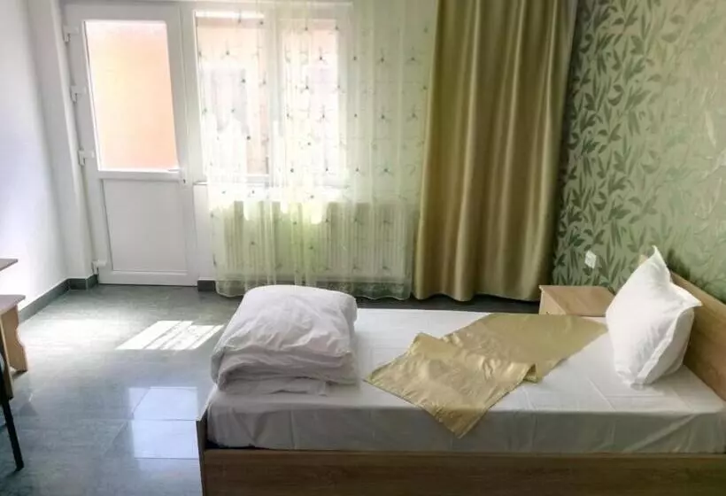 پانسیون Camere De Inchiriat Carpati