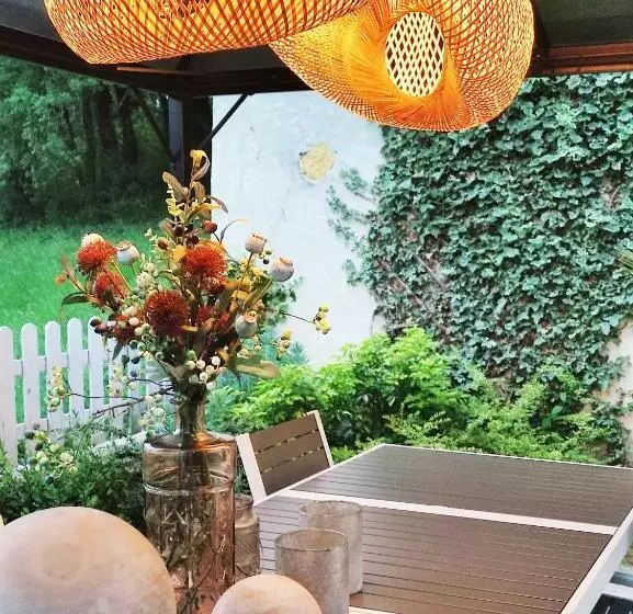 ベッドアンドブレックファースト La Source