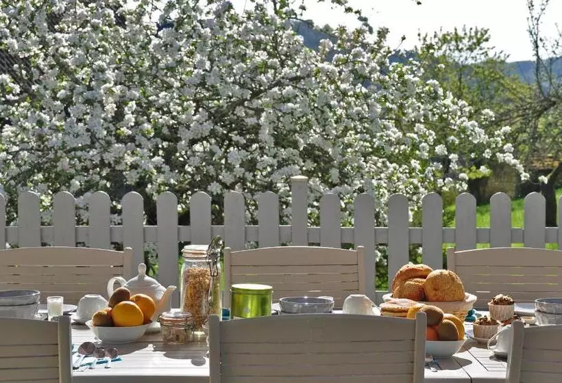 ベッドアンドブレックファースト La Source