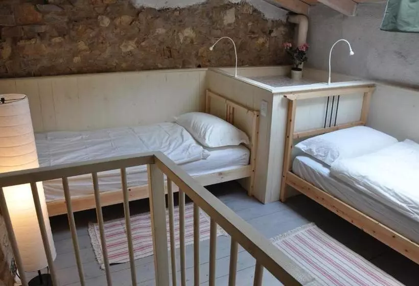 Hotelli Agriturismo B&b Luna Di Quarazzana In Fivizzano Tuscany