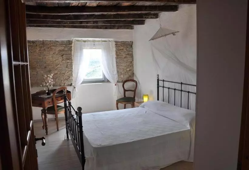 Hotelli Agriturismo B&b Luna Di Quarazzana In Fivizzano Tuscany