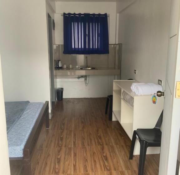 Мотель Chillax Inn