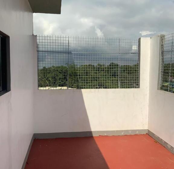 Мотель Chillax Inn