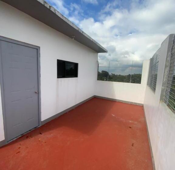 Мотель Chillax Inn