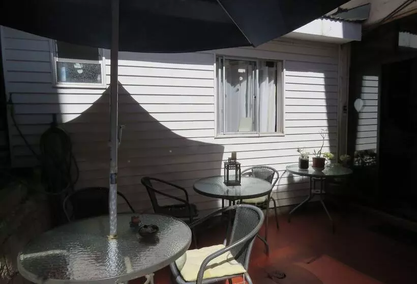 پانسیون Hostal Mirenart