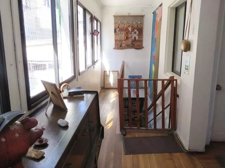 پانسیون Hostal Mirenart