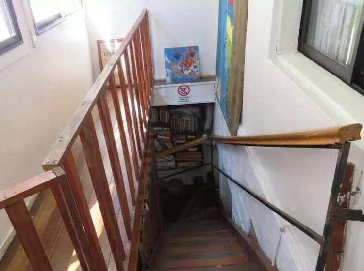 پانسیون Hostal Mirenart