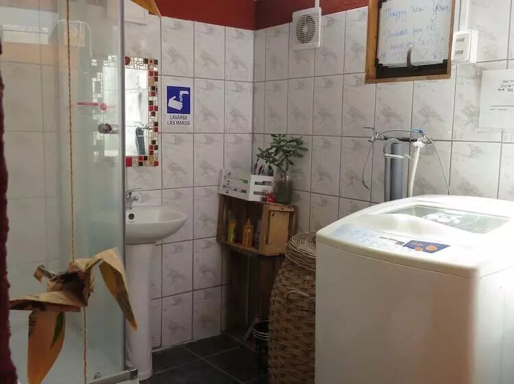 پانسیون Hostal Mirenart