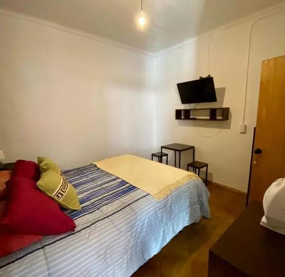 پانسیون Hostal Mirenart