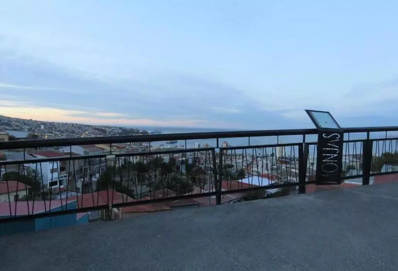 پانسیون Hostal Mirenart