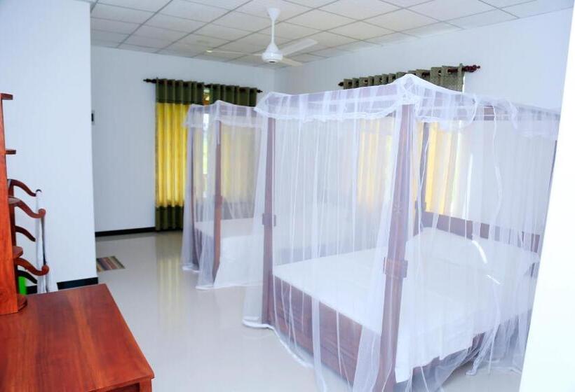 ペンション V Cabanas & Yala Safari Place