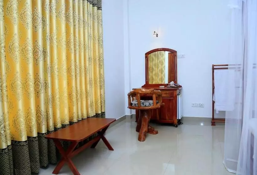 Majatalo V Cabanas & Yala Safari Place