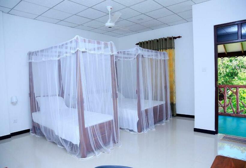 ペンション V Cabanas & Yala Safari Place