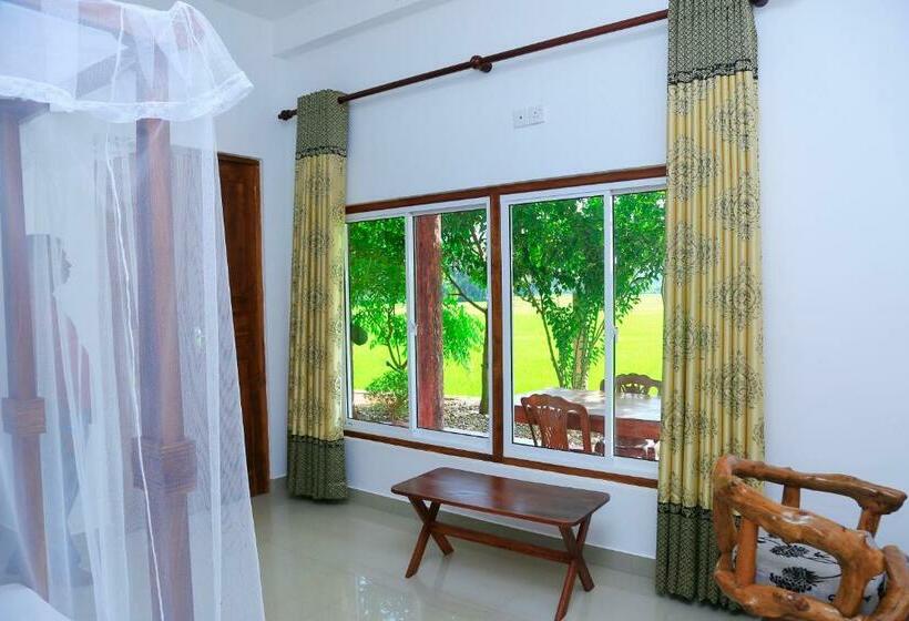 ペンション V Cabanas & Yala Safari Place