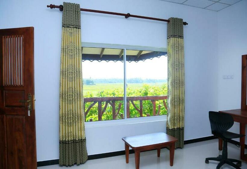 ペンション V Cabanas & Yala Safari Place