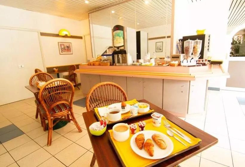 Egg Hotel   Hotel Les Gens De Mer Dieppe