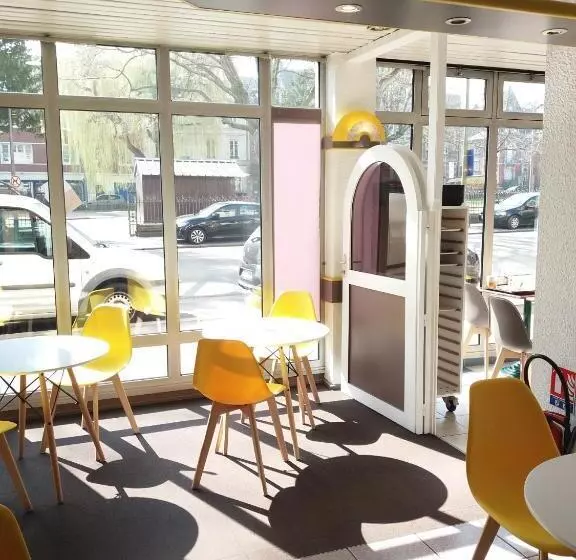 Egg Hotel   Hotel Les Gens De Mer Dieppe