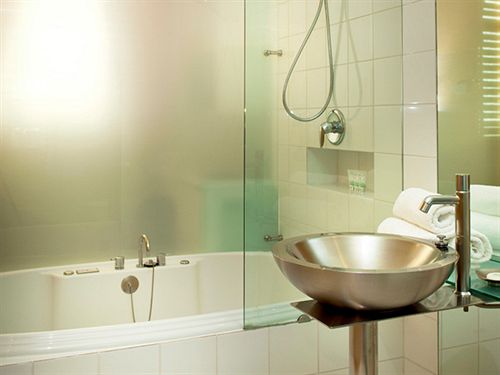 Hatherley Birrell Collection