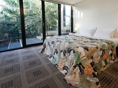 Hatherley Birrell Collection