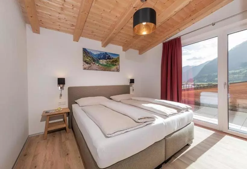 Alpenparks Hotel Montana Matrei