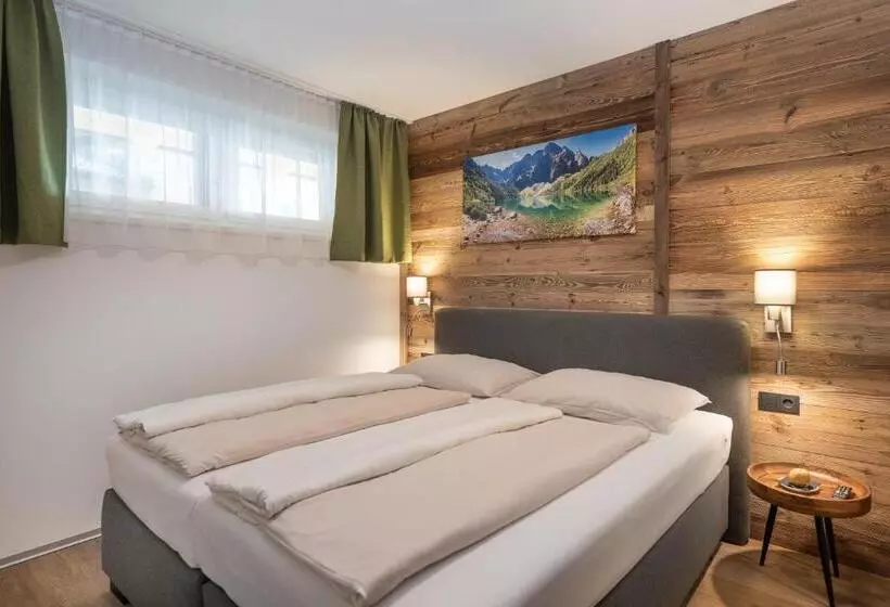 Alpenparks Hotel Montana Matrei