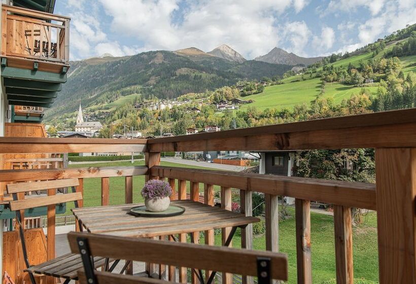 Alpenparks Hotel Montana Matrei