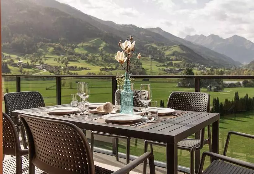 Alpenparks Hotel Montana Matrei