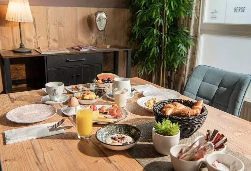 Alpenparks Hotel Montana Matrei