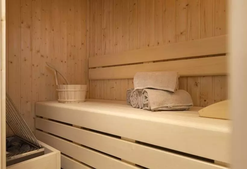 Alpenparks Hotel Montana Matrei