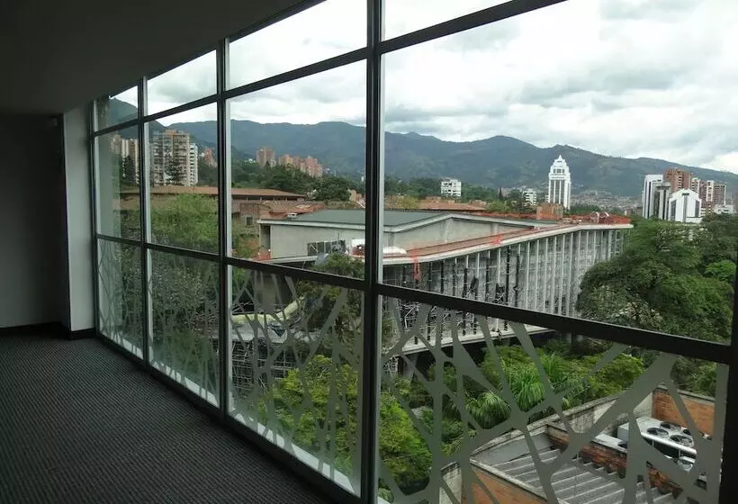 ホテル Bh El Poblado