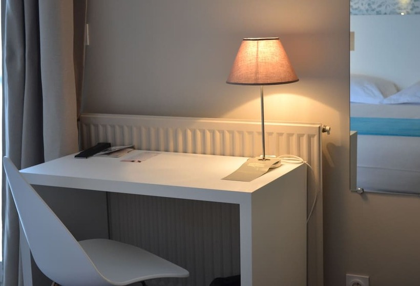 Brit Hotel Les Alizes