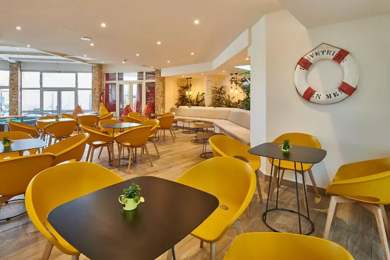 Hotelli Club Le Plein Sud Vacances Bleues