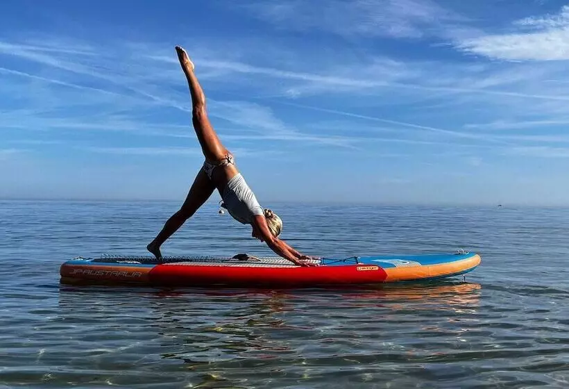 Hotel Feels Beach Club