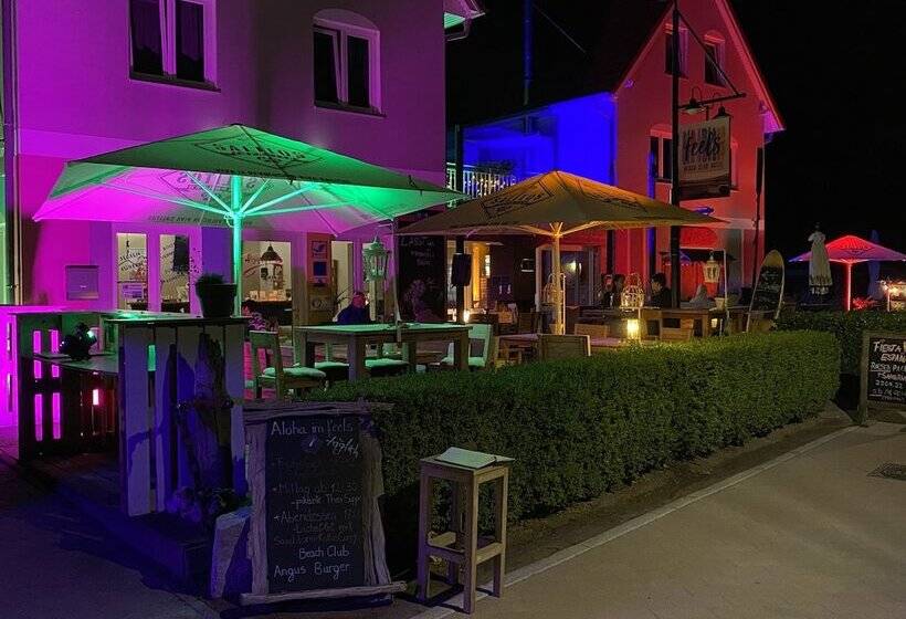 Hotelli Feels Beach Club