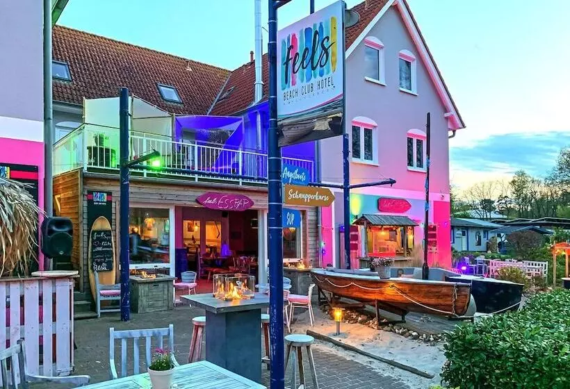 Hotel Feels Beach Club