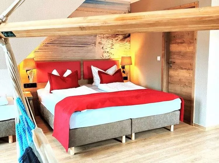 Hotel Feels Beach Club