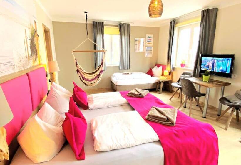 Hotelli Feels Beach Club